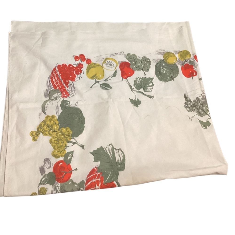 💥PRICE DROP💥 Vintage Tablecloth